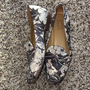 Naturalizer tapestry fabric shoes